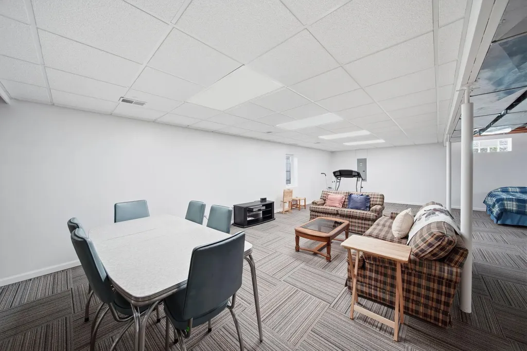 149 Hawthorne Drive Columbia Township MI 49230