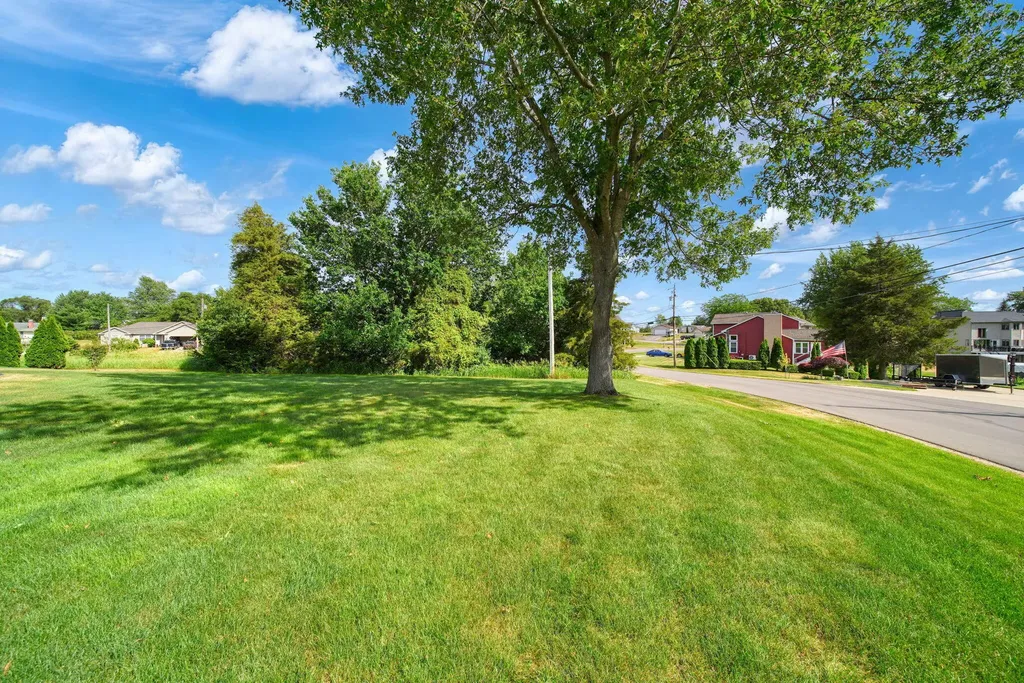 149 Hawthorne Drive Columbia Township MI 49230