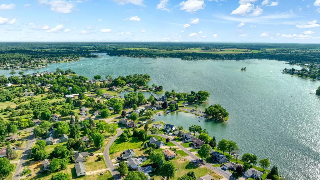 149 Hawthorne Drive Columbia Township MI 49230