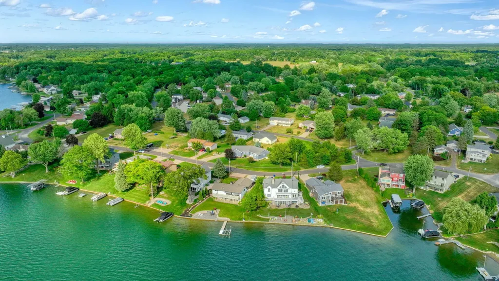 149 Hawthorne Drive Columbia Township MI 49230