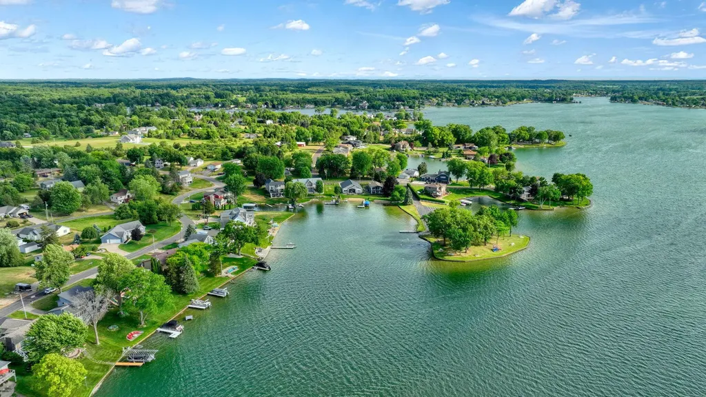 149 Hawthorne Drive Columbia Township MI 49230