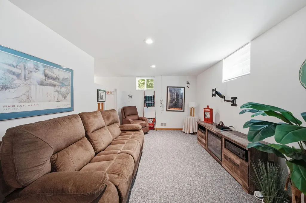 3010 S Wood Dale Drive Summit Township MI 49203
