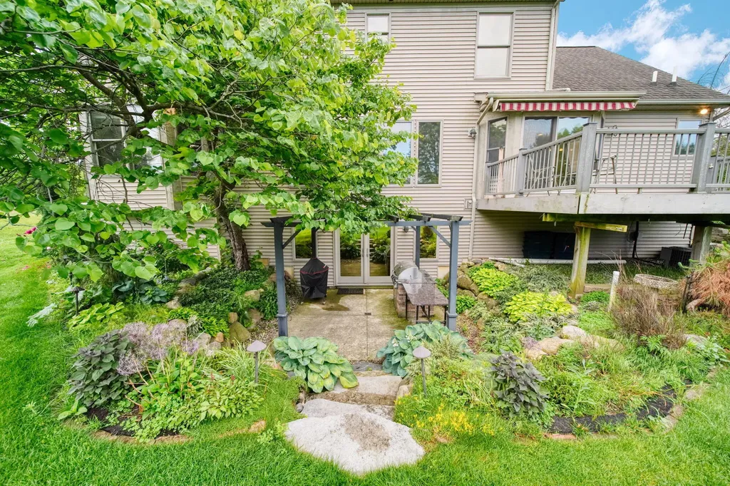5040 Grande View Lane Summit Township MI 49201
