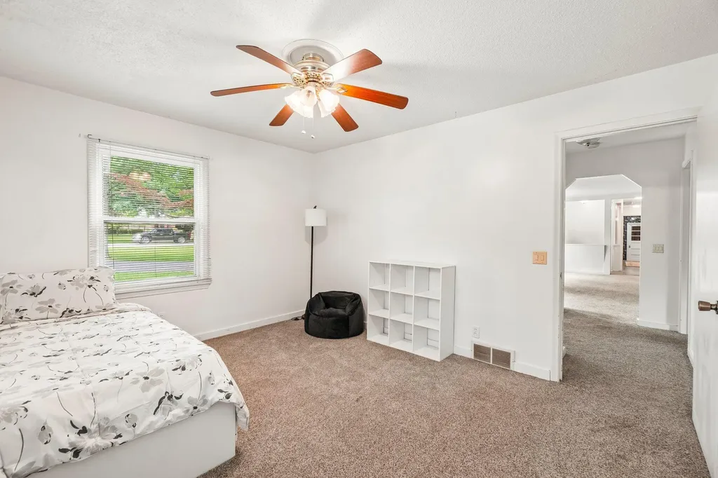 1331 E Oregon Road Adrian City MI 49221