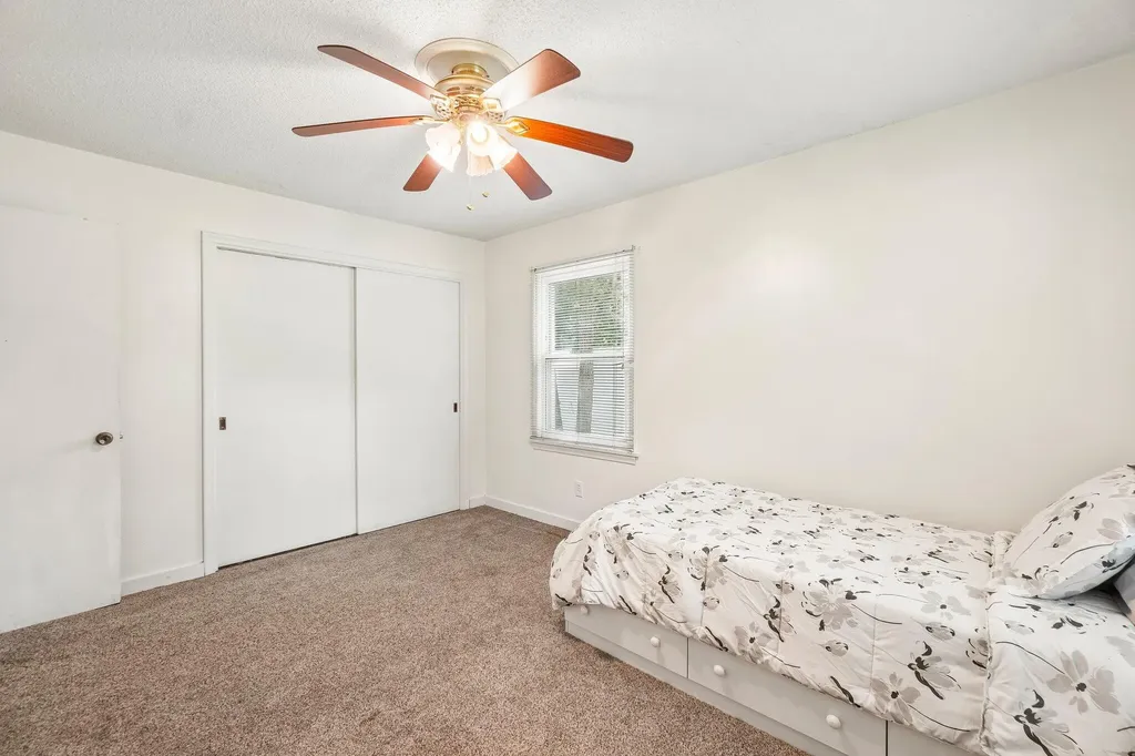 1331 E Oregon Road Adrian City MI 49221