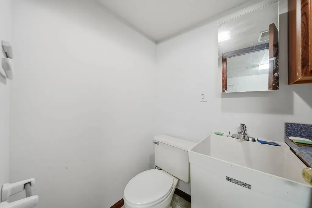 1716 Wildwood Avenue Blackman Charter Township MI 49202