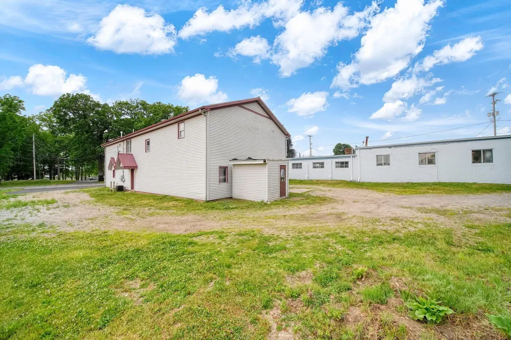 1716 Wildwood Avenue Blackman Charter Township MI 49202