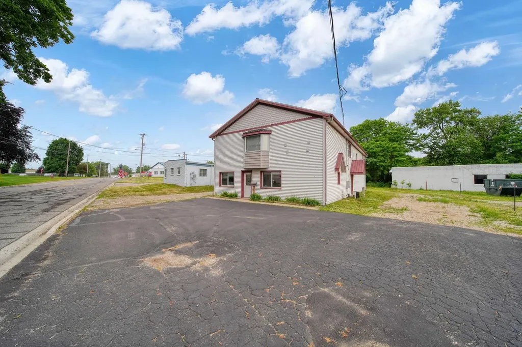1716 Wildwood Avenue Blackman Charter Township MI 49202