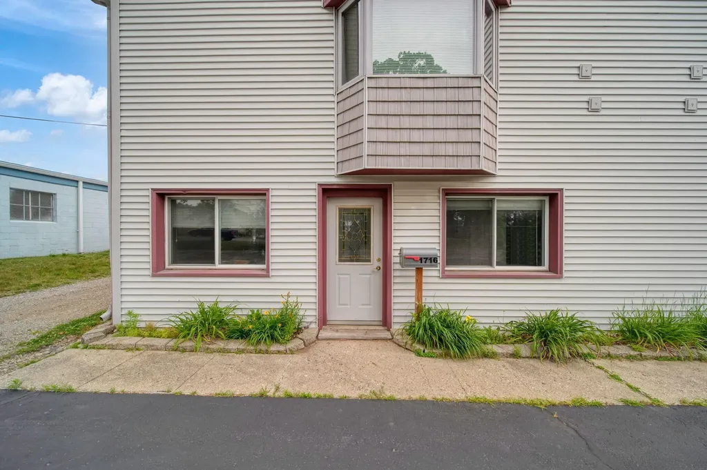 1716 Wildwood Avenue Blackman Charter Township MI 49202
