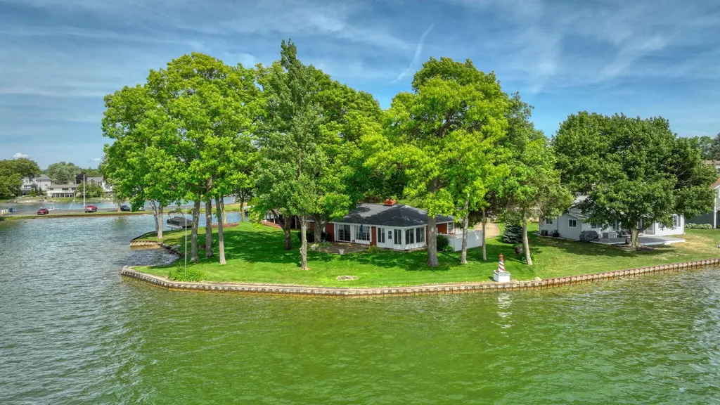 188 Hawthorne Drive Columbia Township MI 49230