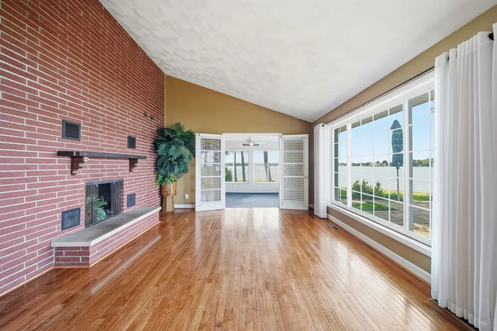 188 Hawthorne Drive Columbia Township MI 49230