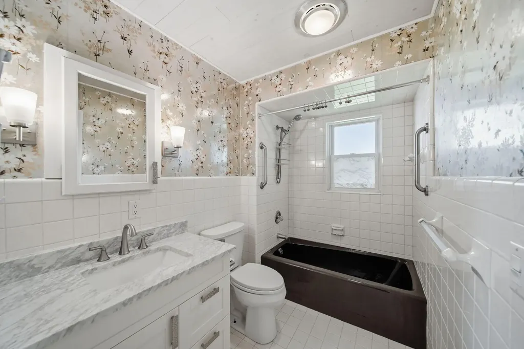 188 Hawthorne Drive Columbia Township MI 49230