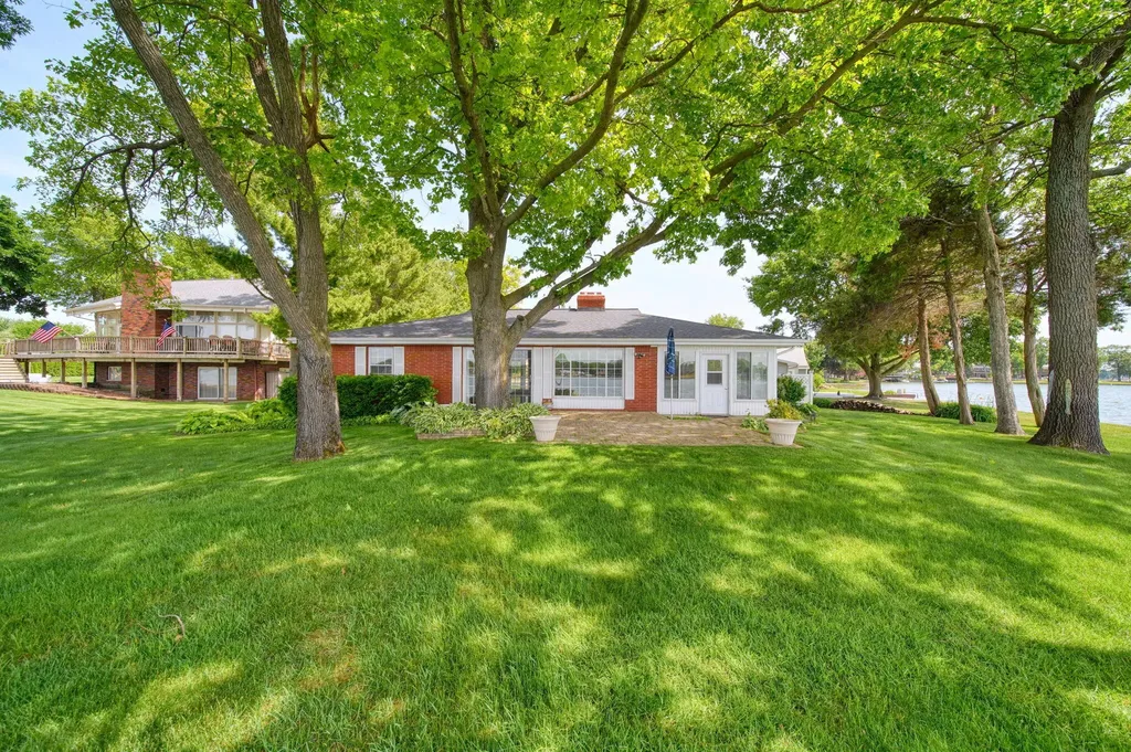 188 Hawthorne Drive Columbia Township MI 49230