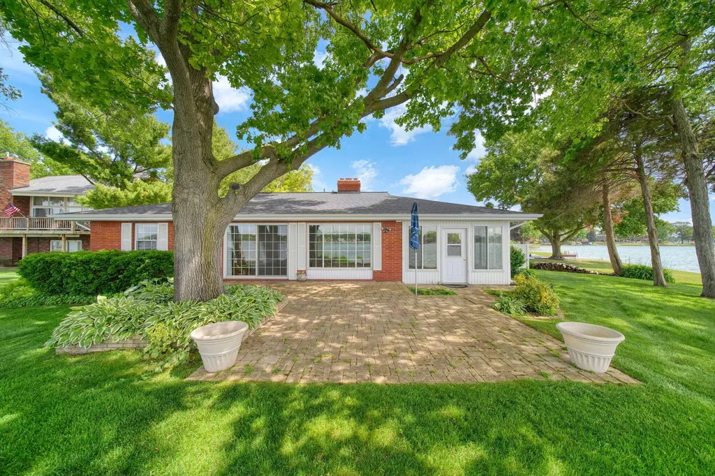 188 Hawthorne Drive Columbia Township MI 49230