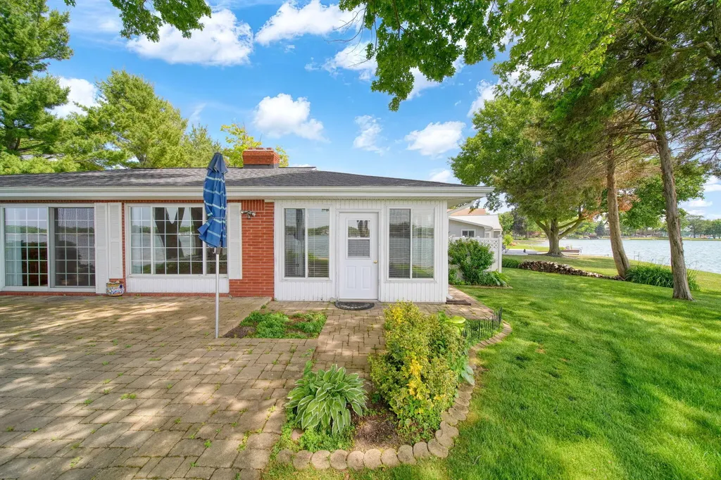 188 Hawthorne Drive Columbia Township MI 49230