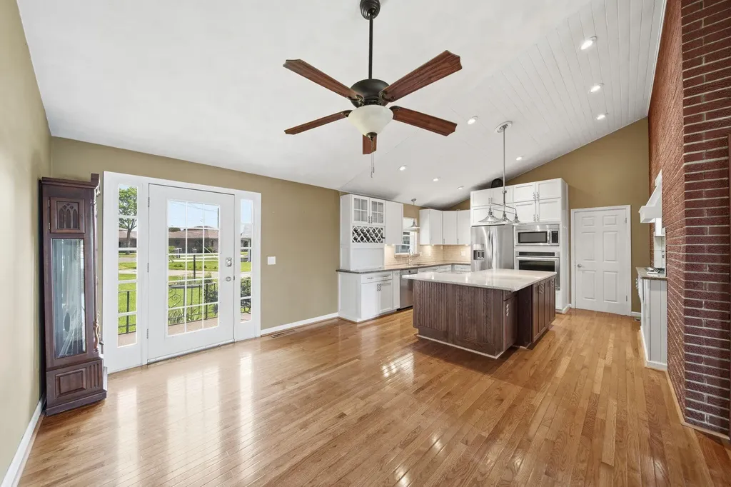 188 Hawthorne Drive Columbia Township MI 49230