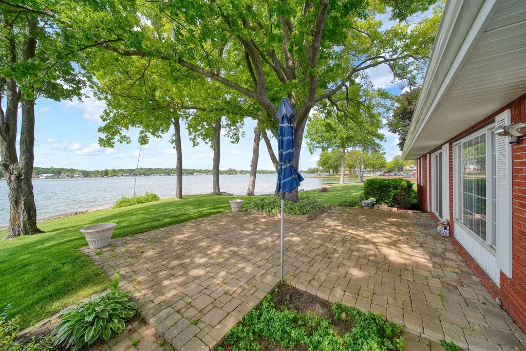 188 Hawthorne Drive Columbia Township MI 49230