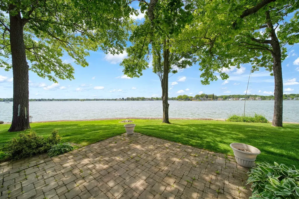 188 Hawthorne Drive Columbia Township MI 49230