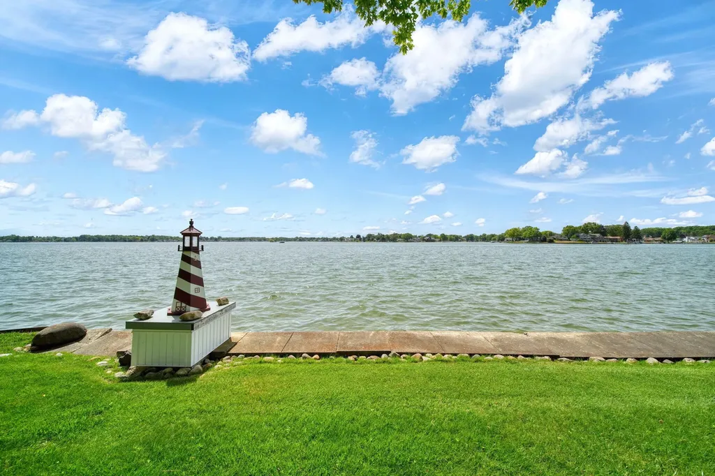 188 Hawthorne Drive Columbia Township MI 49230