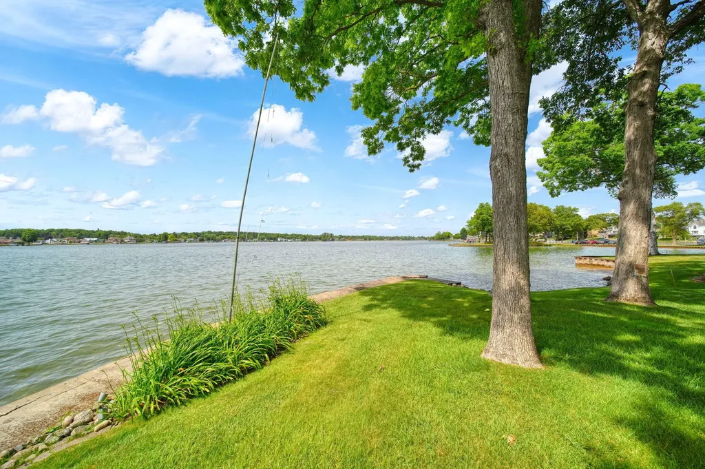 188 Hawthorne Drive Columbia Township MI 49230