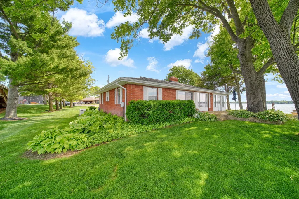 188 Hawthorne Drive Columbia Township MI 49230