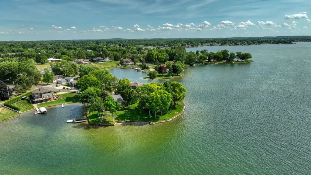 188 Hawthorne Drive Columbia Township MI 49230