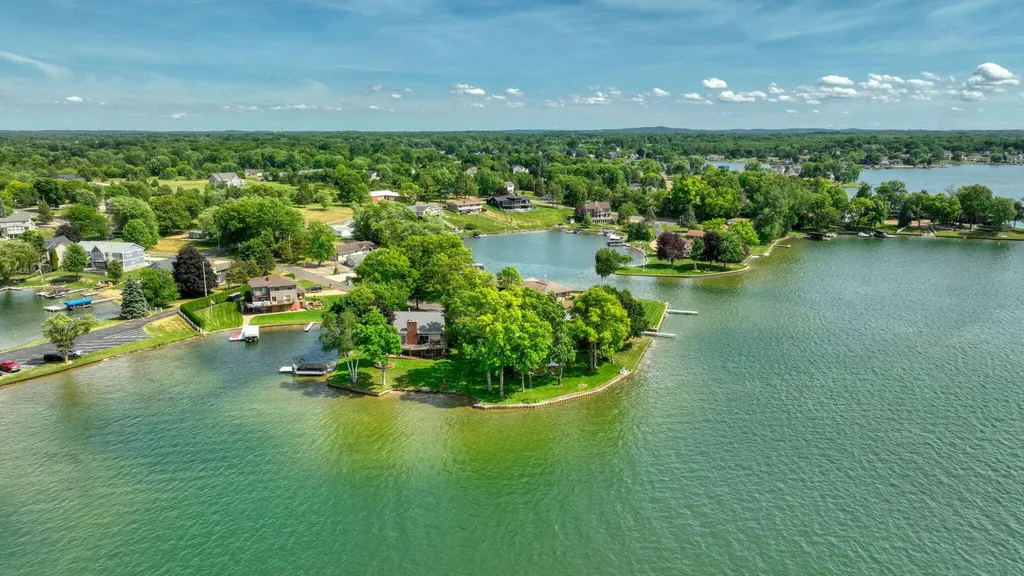 188 Hawthorne Drive Columbia Township MI 49230