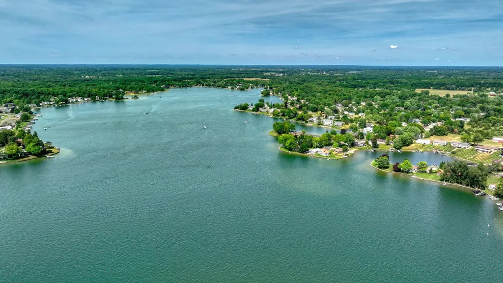 188 Hawthorne Drive Columbia Township MI 49230