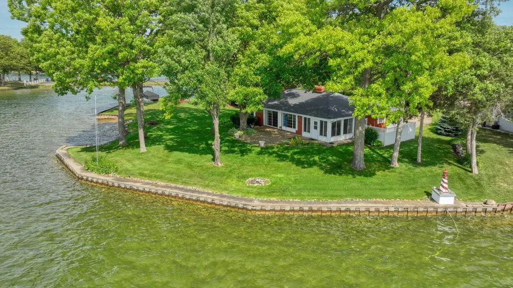188 Hawthorne Drive Columbia Township MI 49230