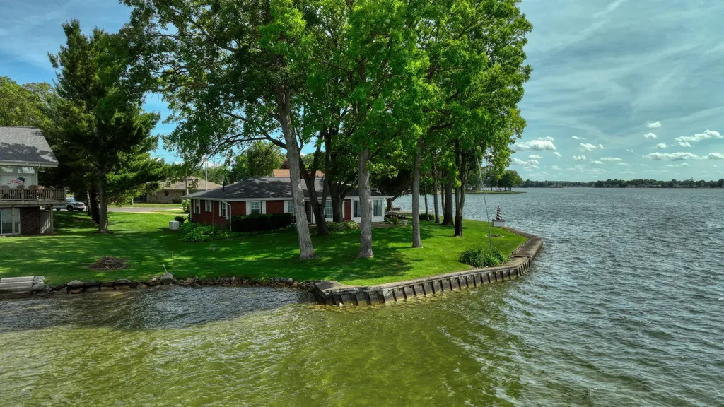 188 Hawthorne Drive Columbia Township MI 49230