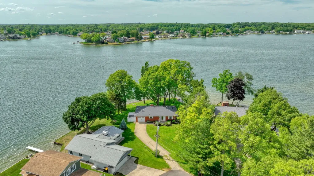 188 Hawthorne Drive Columbia Township MI 49230
