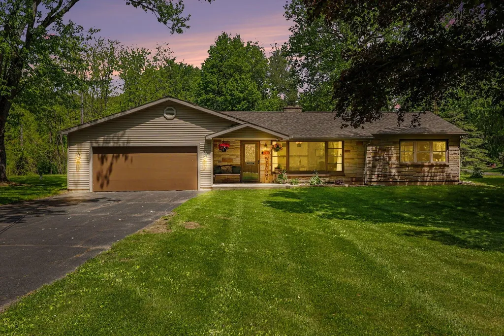 735 Lyon Lake Road Fredonia Township MI 49068