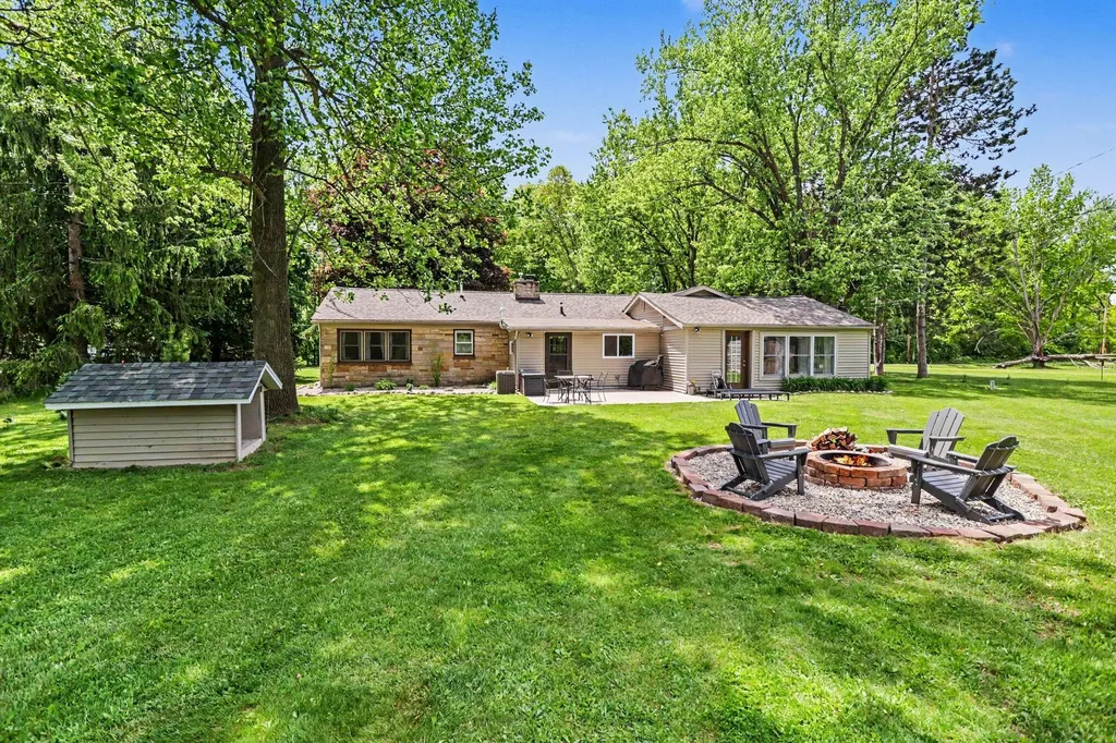 735 Lyon Lake Road Fredonia Township MI 49068
