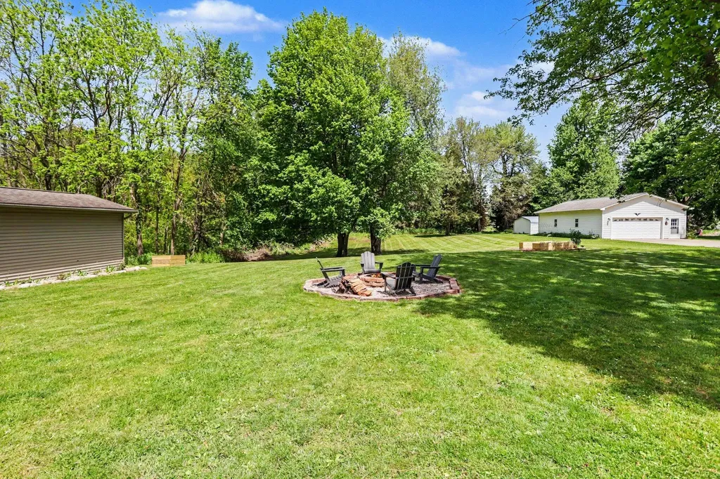 735 Lyon Lake Road Fredonia Township MI 49068