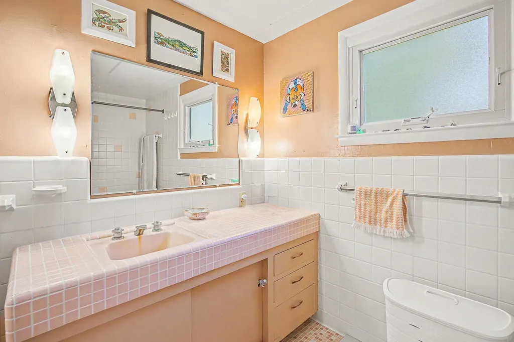 8565 Oakwood Court Napoleon Township MI 49201