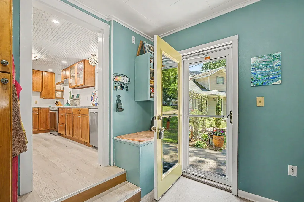8565 Oakwood Court Napoleon Township MI 49201