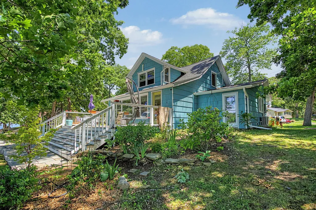 8565 Oakwood Court Napoleon Township MI 49201