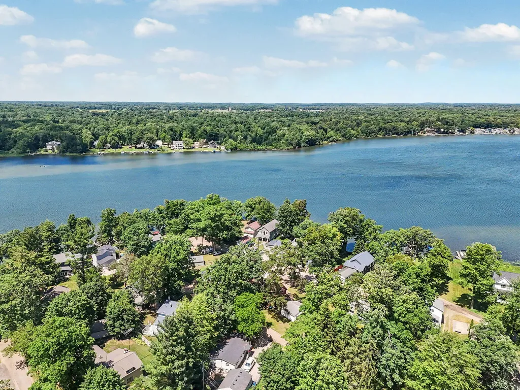 8565 Oakwood Court Napoleon Township MI 49201