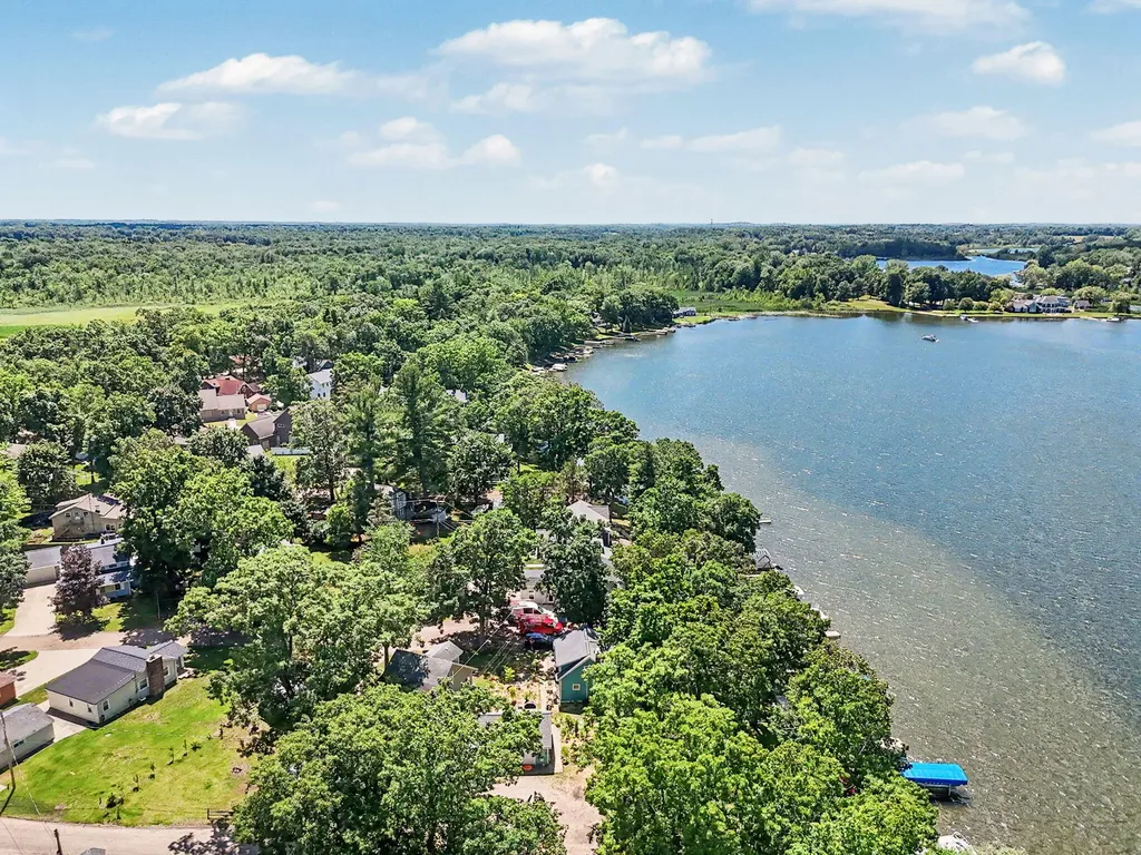 8565 Oakwood Court Napoleon Township MI 49201