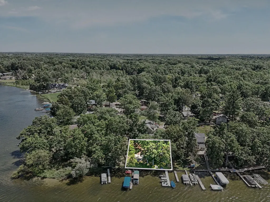 8565 Oakwood Court Napoleon Township MI 49201