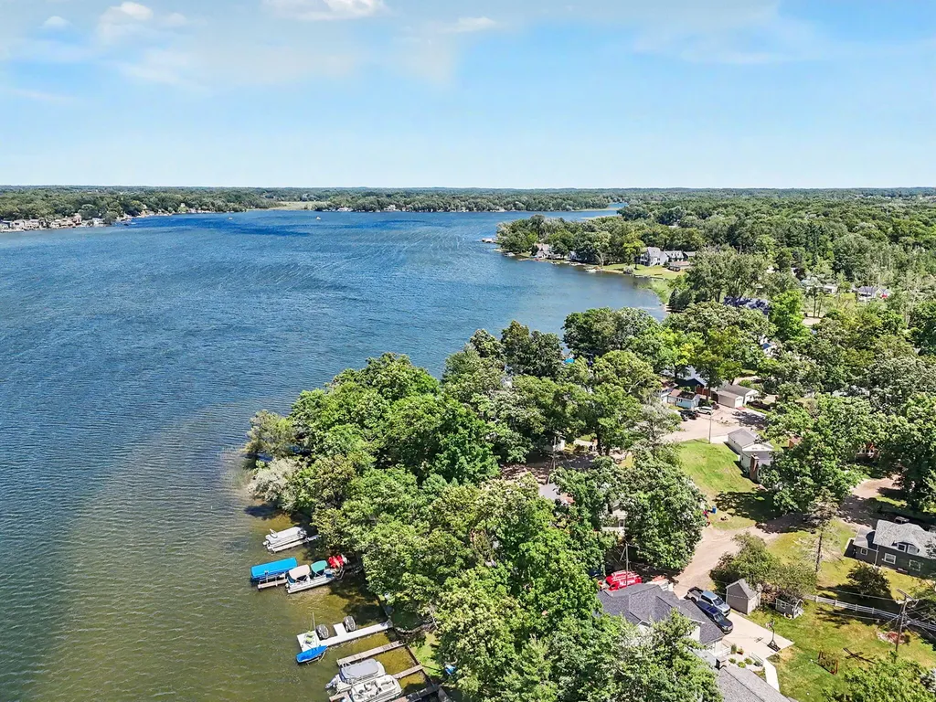 8565 Oakwood Court Napoleon Township MI 49201