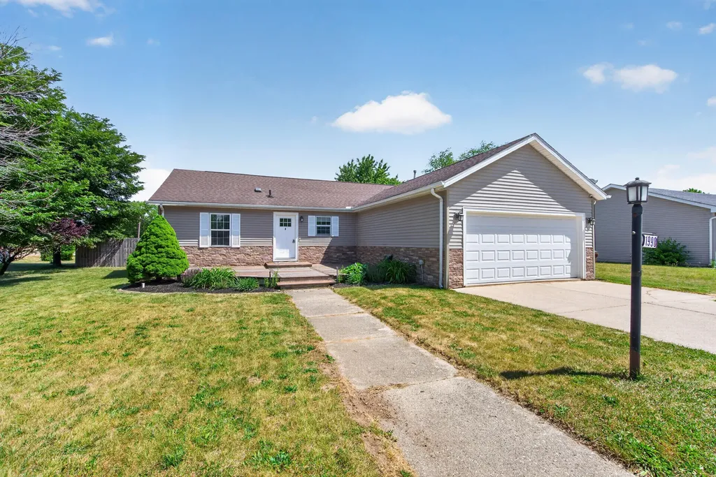 1990 Oak Leaf Drive Adrian Township MI 49221