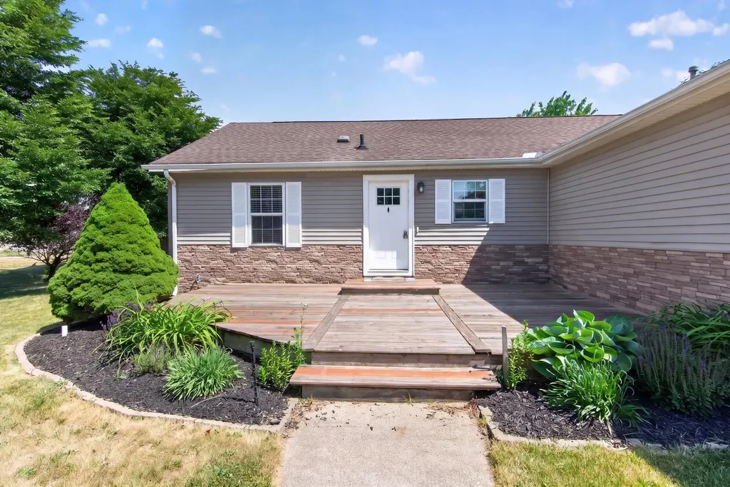 1990 Oak Leaf Drive Adrian Township MI 49221