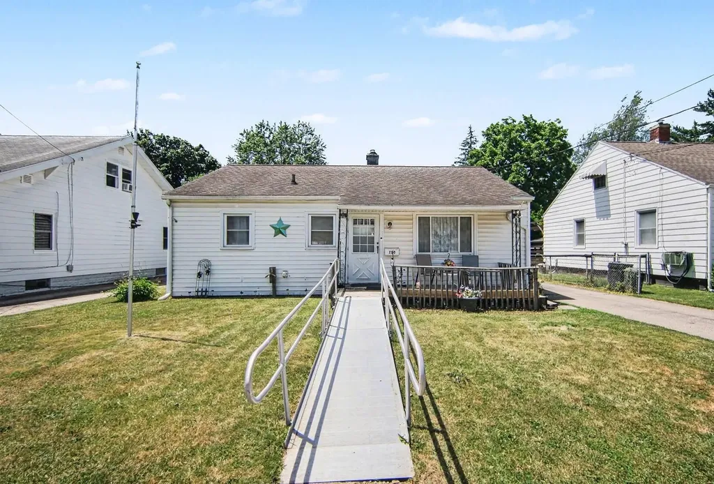 718 N Elm Avenue Jackson City MI 49202