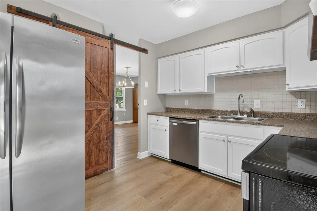 5605 Holly Drive Leoni Township MI 49201