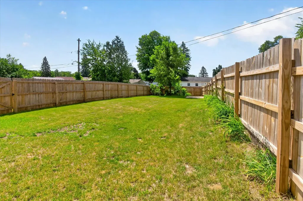 5605 Holly Drive Leoni Township MI 49201
