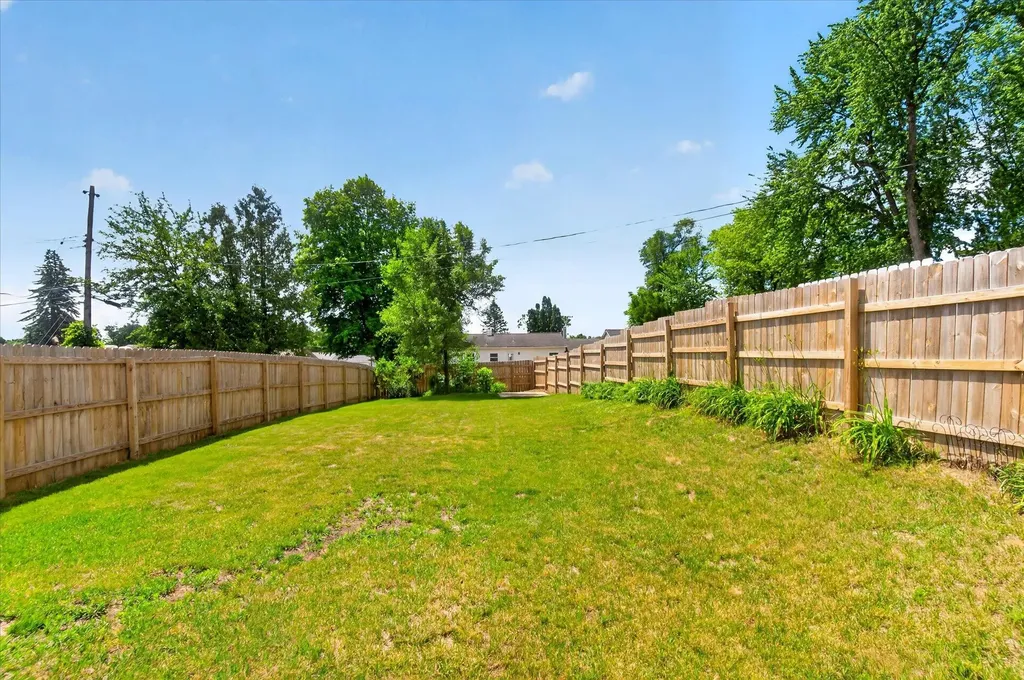 5605 Holly Drive Leoni Township MI 49201