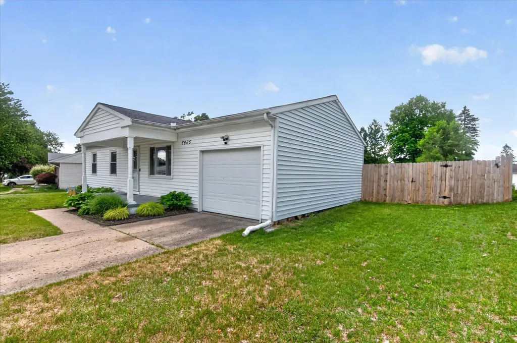 5605 Holly Drive Leoni Township MI 49201