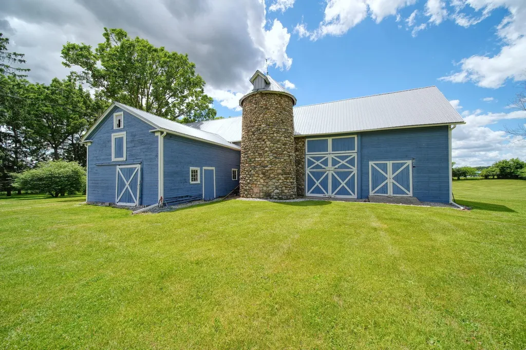 208 Glasgow Road Sandstone Township MI 49201