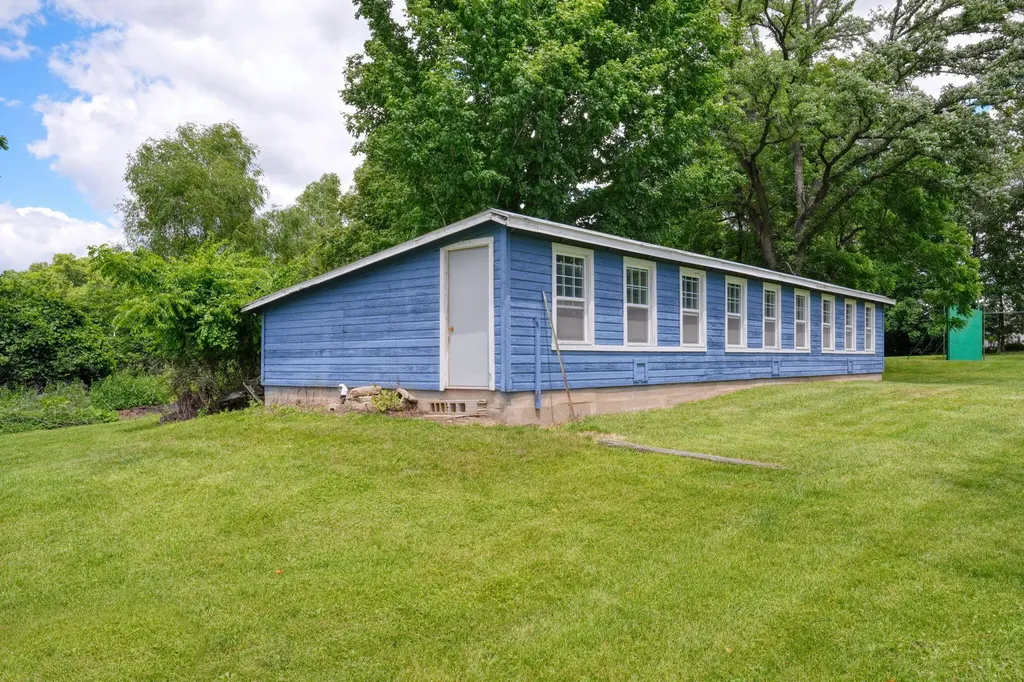 208 Glasgow Road Sandstone Township MI 49201